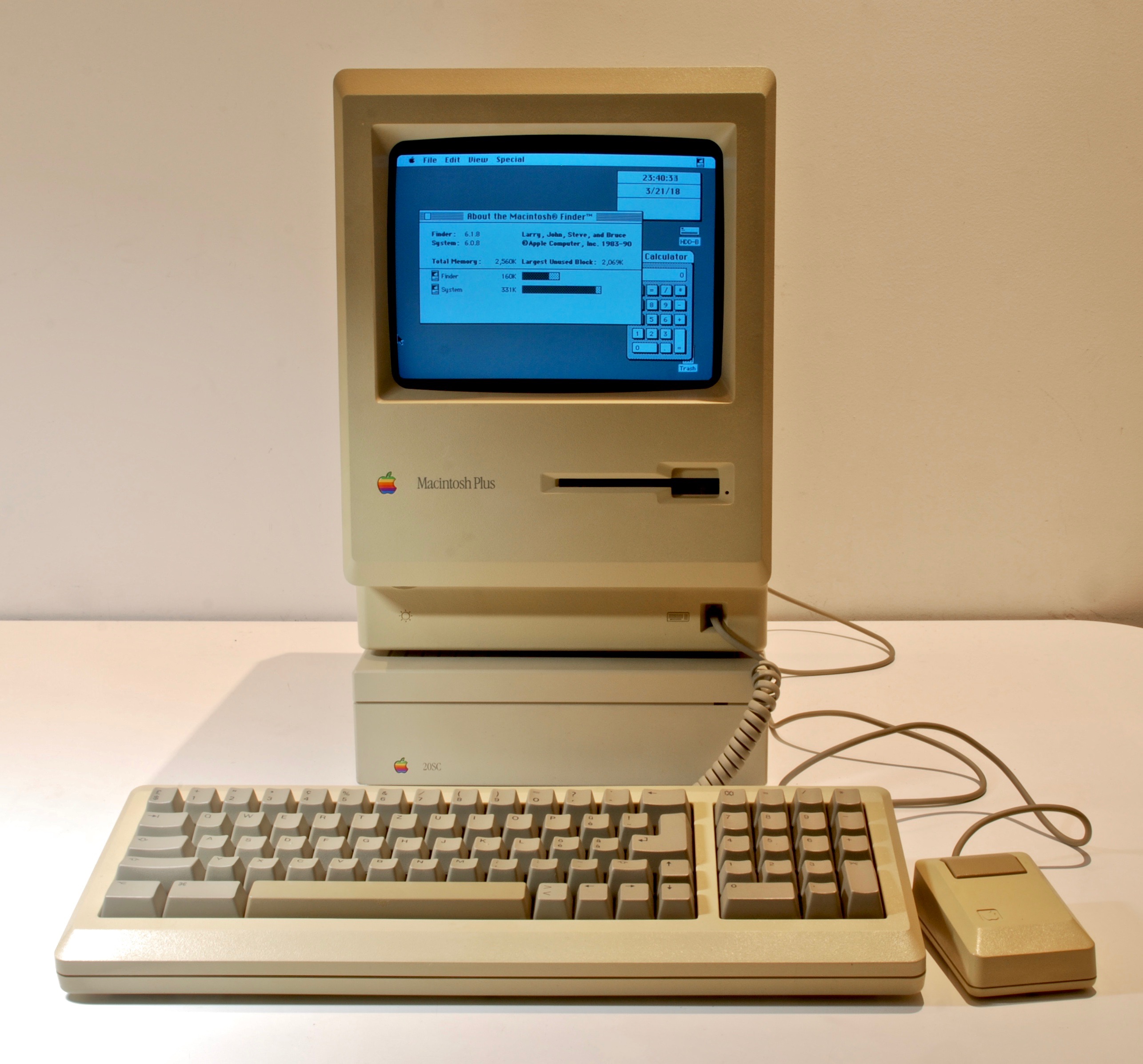 Macintosh Plus - Old Crap Vintage Computing