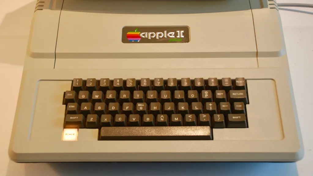 Apple II Plus - Old Crap Vintage Computing