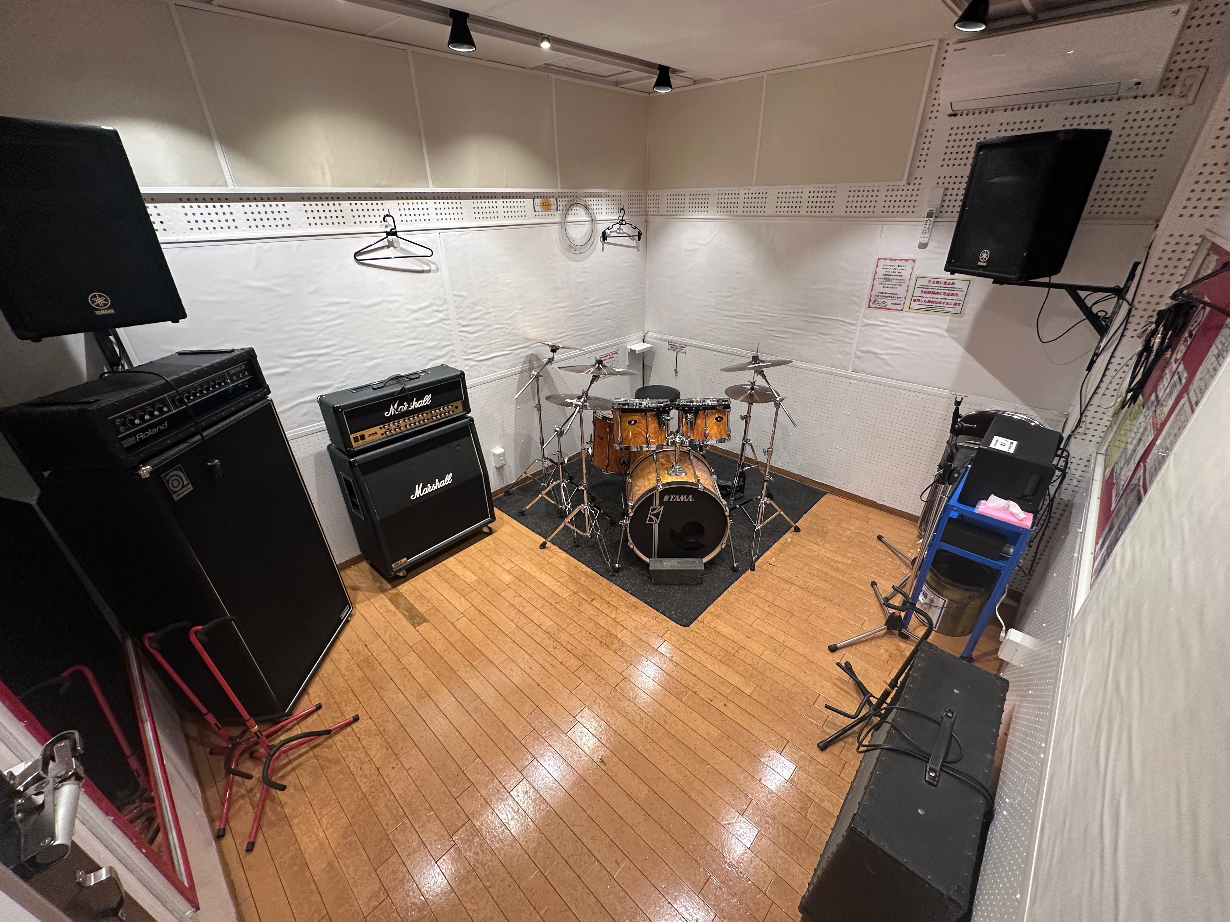 カディス 8st | 札幌でバンド等の貸しスタジオなら音楽スタジオ・カディス