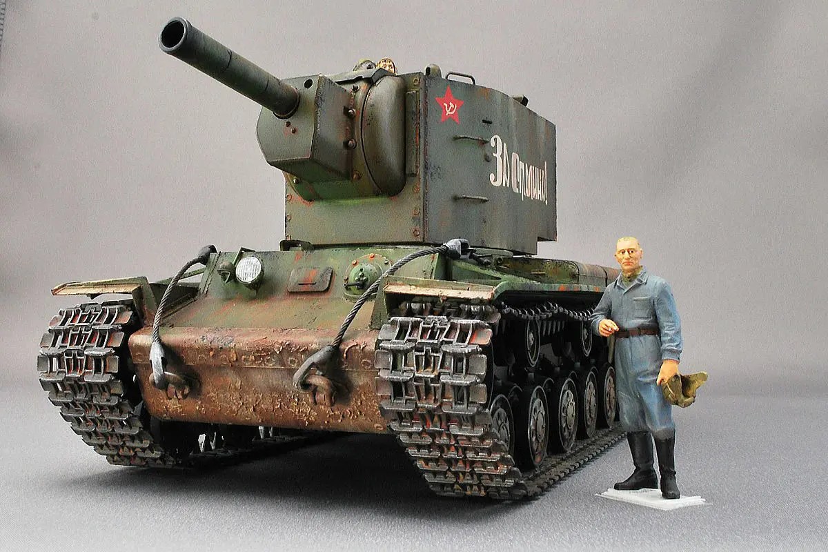 KV-2 ソビエト軍重戦車 トランペッター 1/35 組立と塗装・製作記・完成