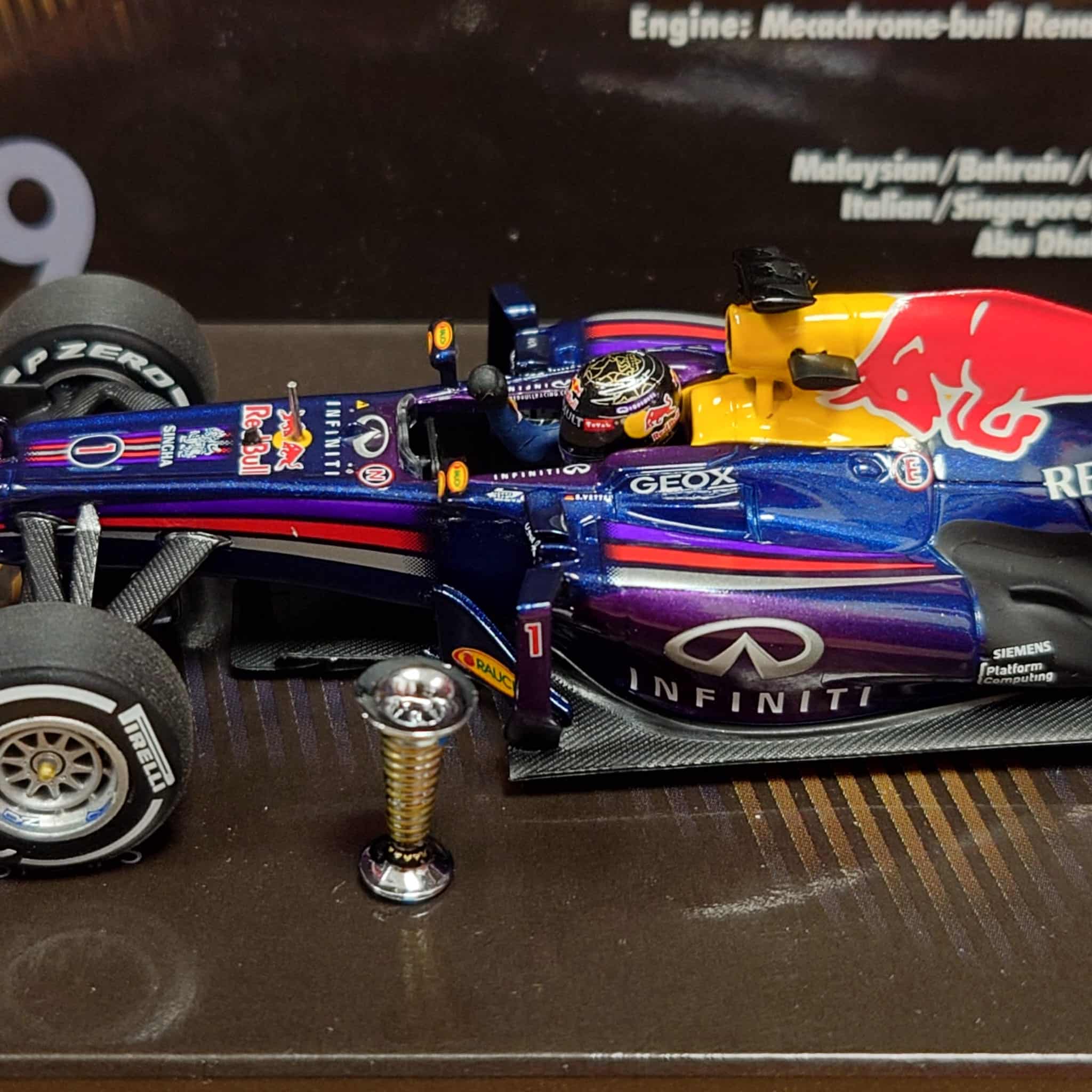 Sebastian Vettel - Red Bull RB9 - 2013 World Champion Edition