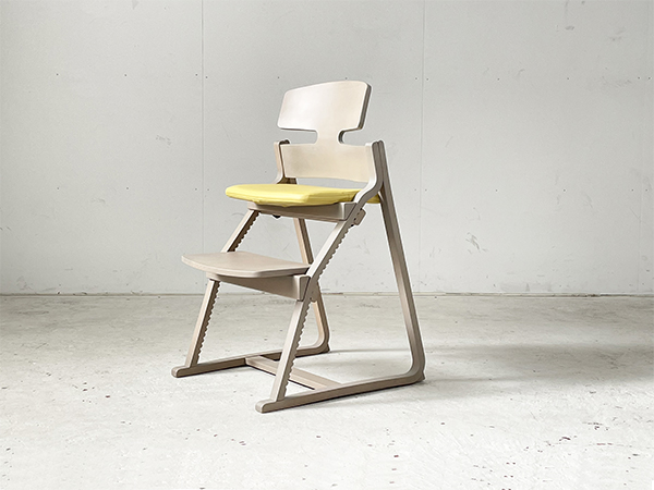 アップライト、UPRIGHT、豊橋木工、ベビーチェア、子供用椅子