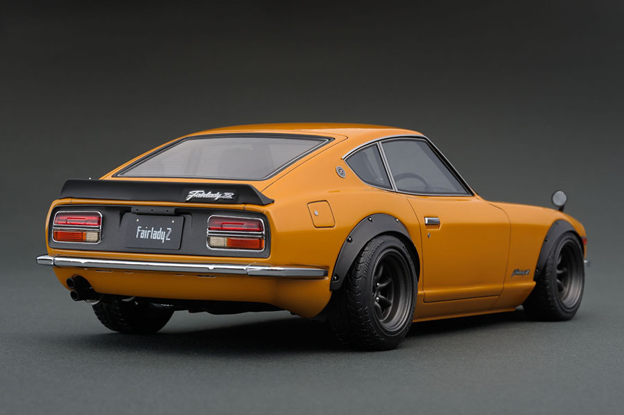 IG0687 1/18 Nissan Fairlady Z (S30) Brown | LINE UP | ignition