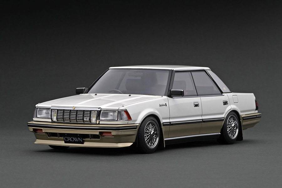 IG2056 1/18 Toyota Crown (120) 2.8 Royal Saloon G Pearl White/Gold