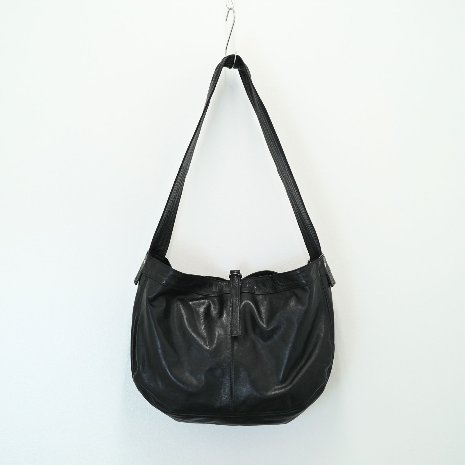 CCU - NEWSPAPER BAG / レザーバッグ / カウレザー | iko