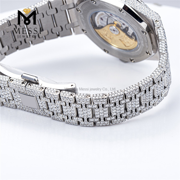 豪華で輝くモアッサナイト アイスアウト ウォッチ スペシャル テキスト