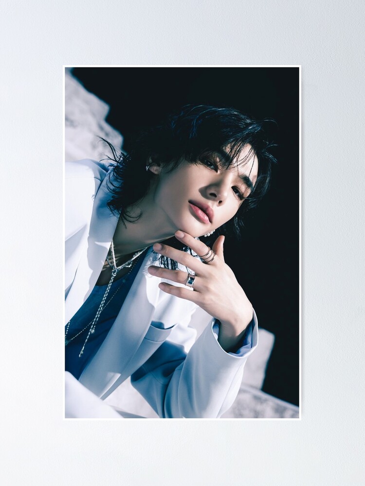 GIANT back and white 2nd Japanese album Hwang Hyunjin Stray Kids