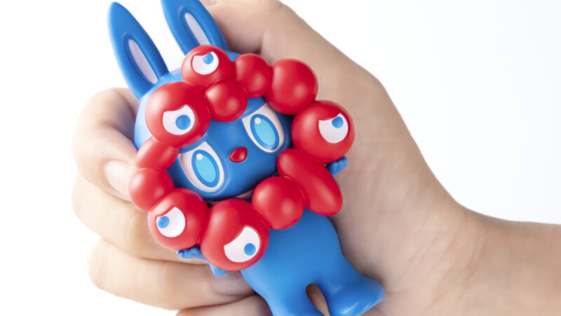 ラブブ」と「ミャクミャク」が夢のコラボレーション！万博会場内