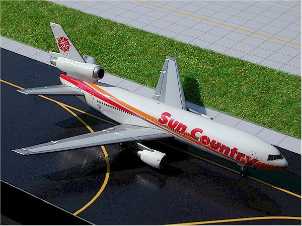 GeminiJets 1:400 Sun Country Airlines McDonnell Douglas DC-10-10