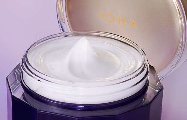 贅沢な輝きを放つ肌へ＿イオナ ザ・クリームⅡ | ゼリア新薬