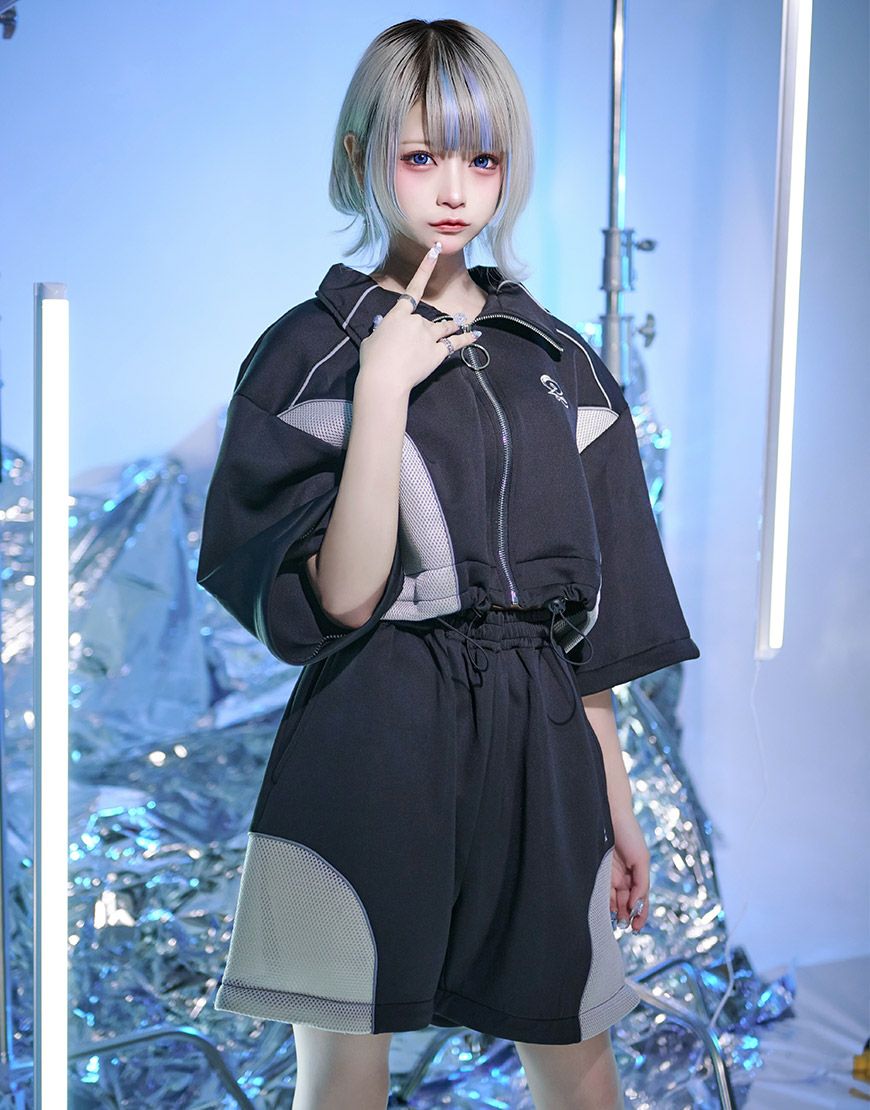 000000000275-02.jpg?size=l&w=