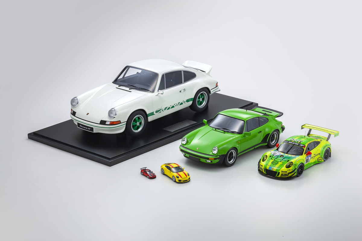 ミニカーの値段も凄いぞポルシェ！ 「世界限定99個」1/8スケール