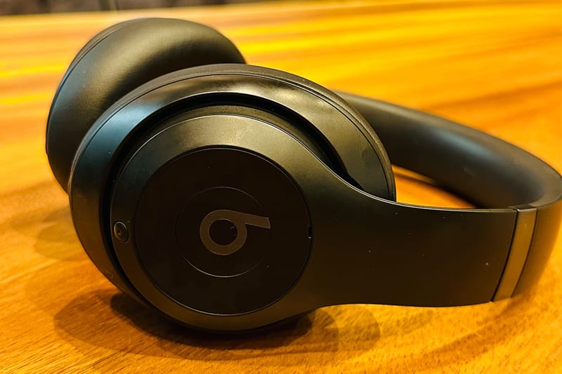 話題のビーツ スタジオ プロを1週間使ってみた | Hypebeast.JP