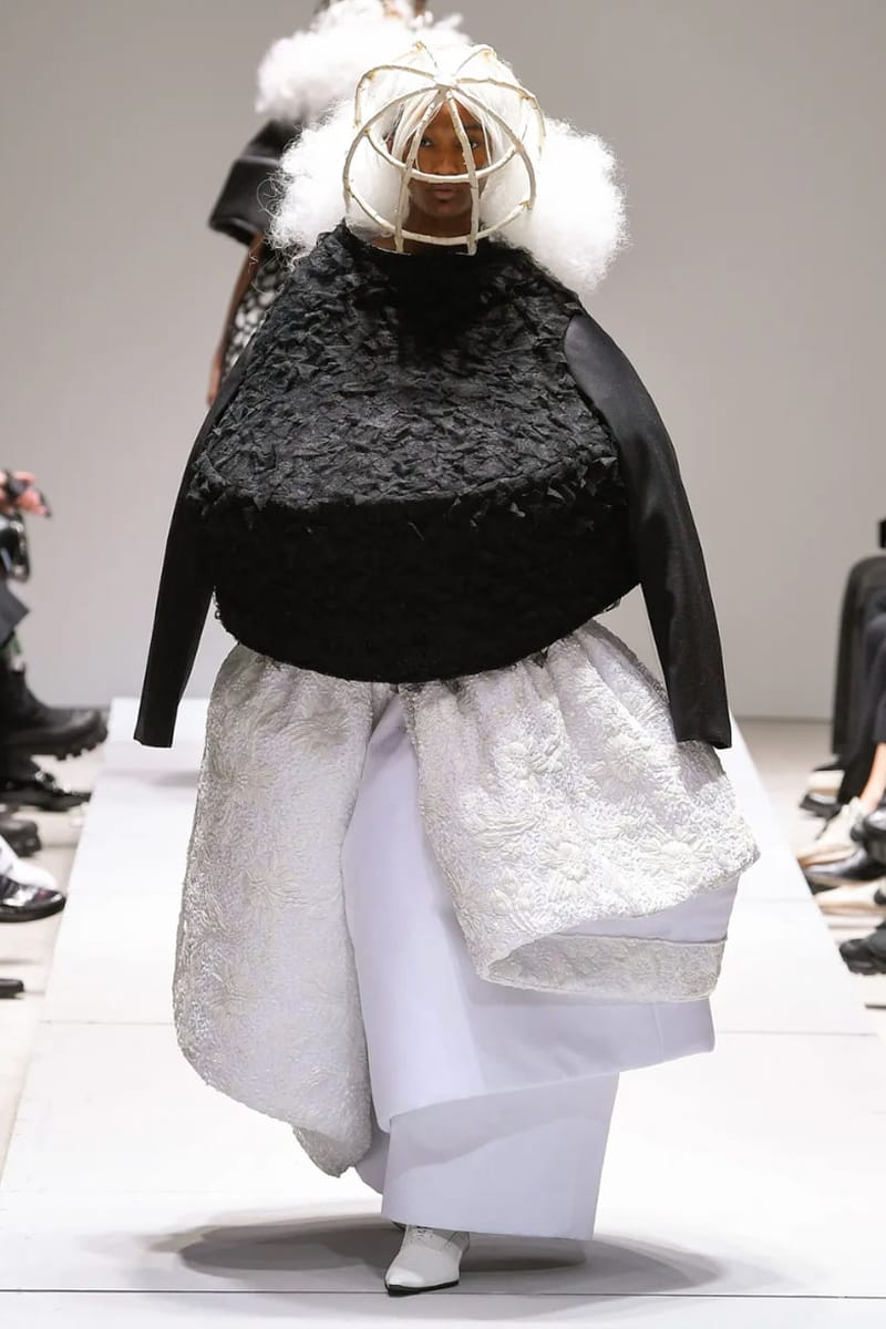 Rei Kawakubo Served Muted Elegance at COMME des GARÇONS SS23