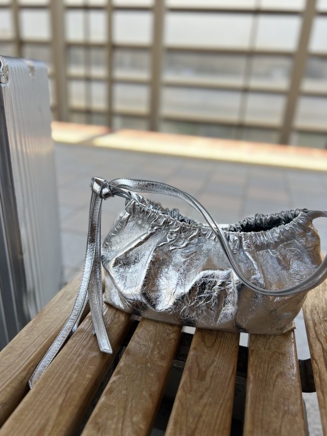 ZARA】夏のプチプラシルバーバッグ！ | Marisol(マリソル) 40代を