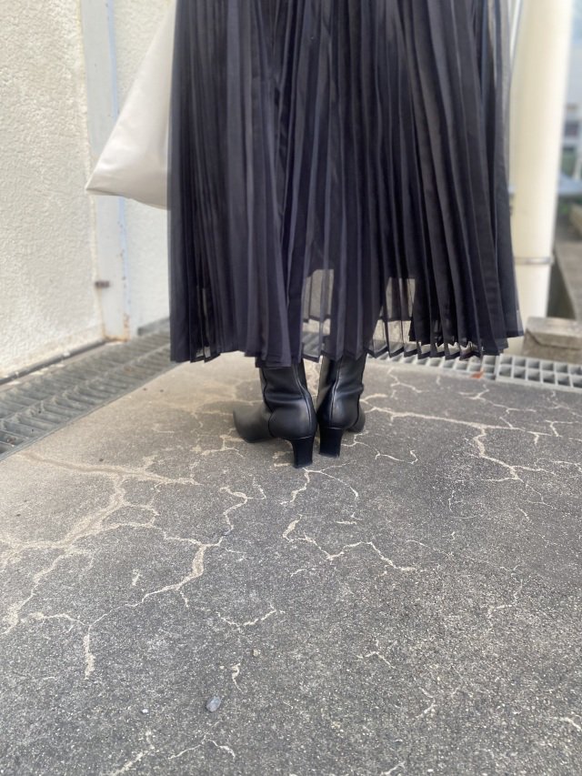 全天候OK！銀座かねまつのブラックショートブーツ！ | Marisol