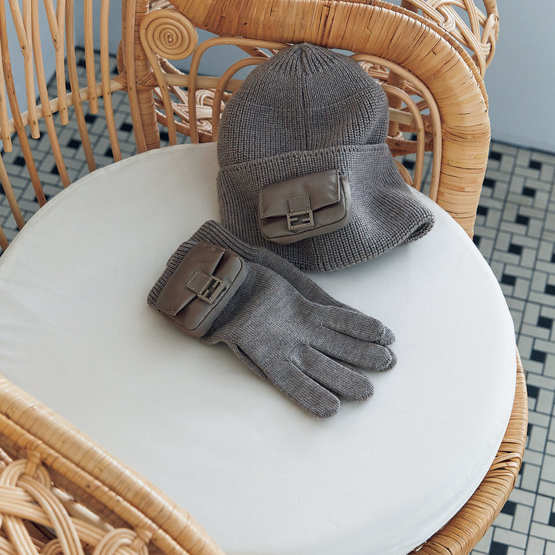 フェンディ FENDI ロゴ FXY574 グローブ 手袋 ウール ライトピンク 未