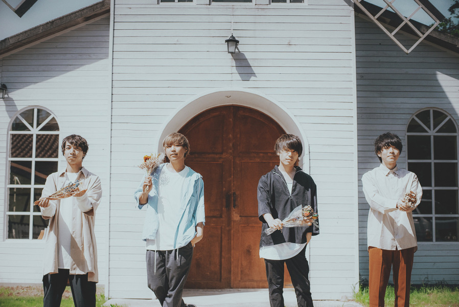 ガラス越しのラブソング (1st mini album『午前0時の太陽』収録曲