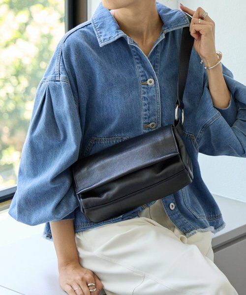 本革》レザーボディバッグ （ショルダーバッグ）｜BEARDSLEY