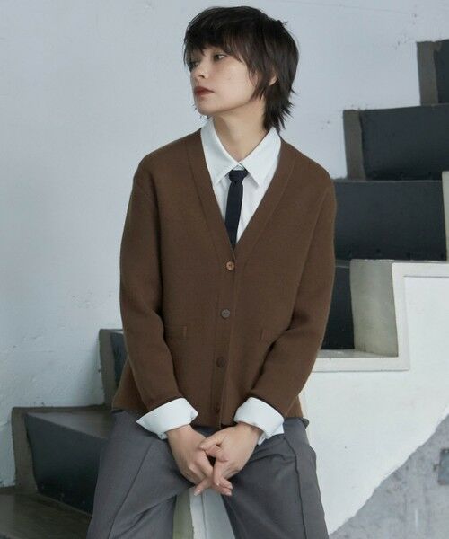 セール】 【洗える】ソフトカシミヤミックス Vネックニット