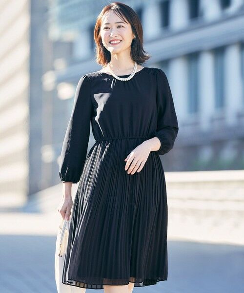 洗える】フェミニンプリーツ ワンピース （ロング・マキシ丈ワンピース