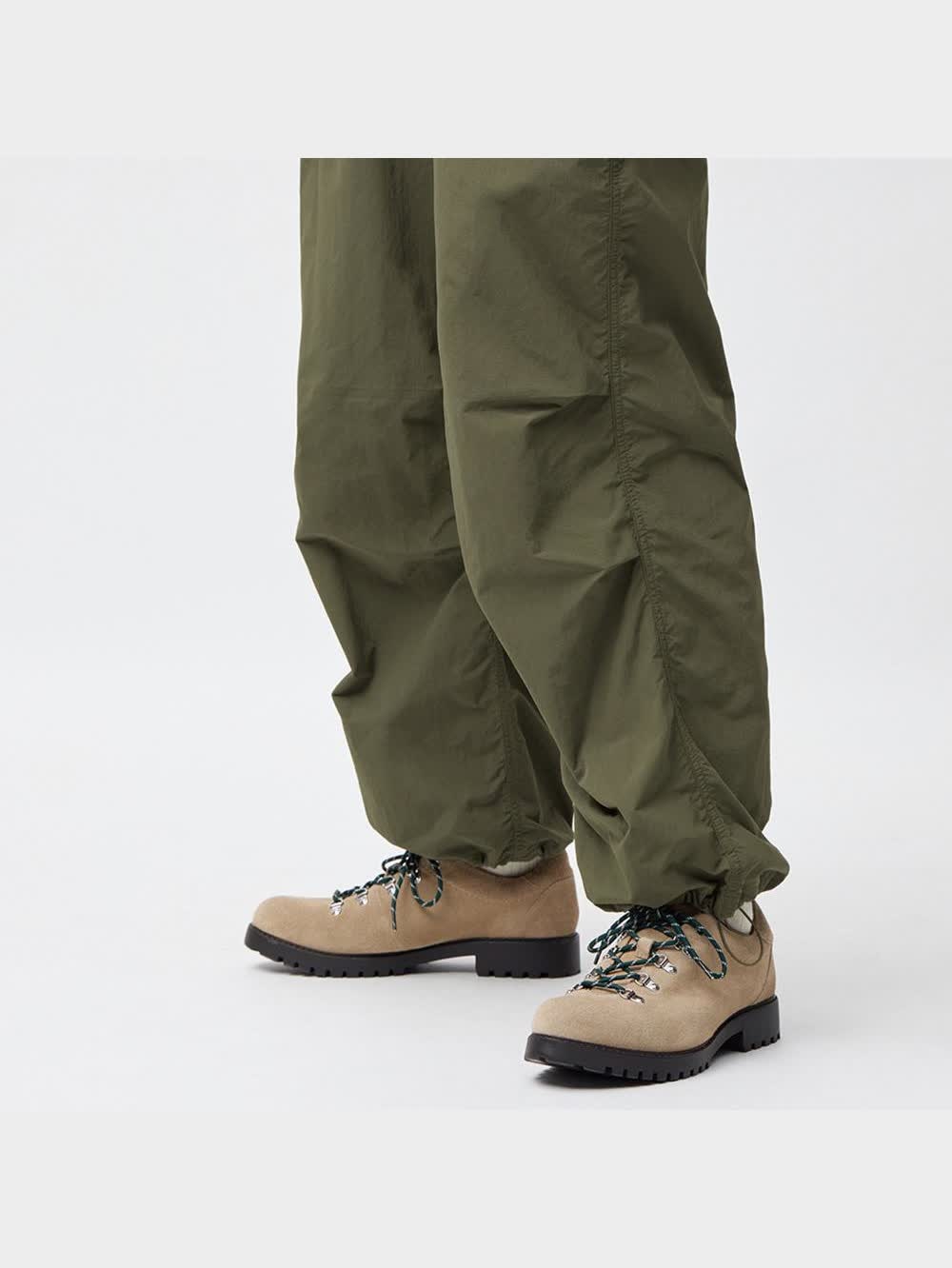 GU公式 | パラシュートパンツ