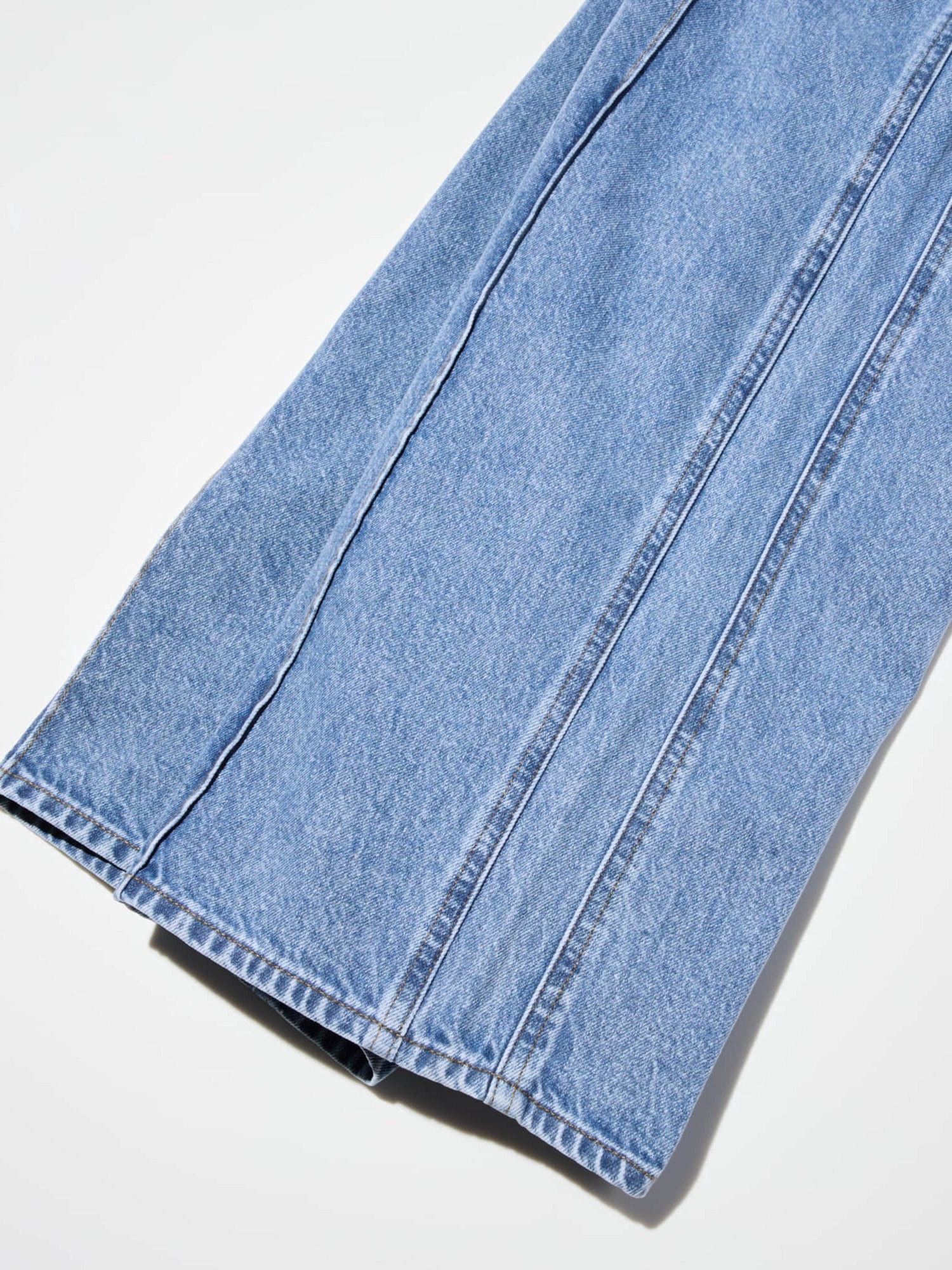 GU公式 | ワイドジーンズ by rokh