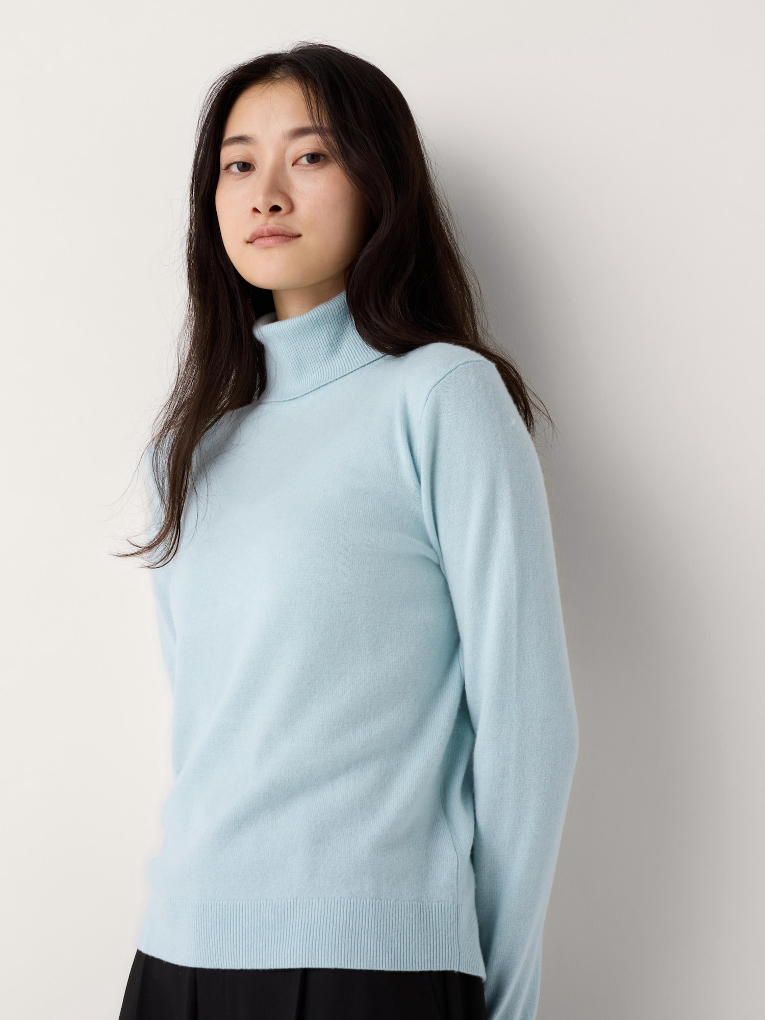 WOMEN カシミヤタートルネックセーター | UNIQLO UNIFORM