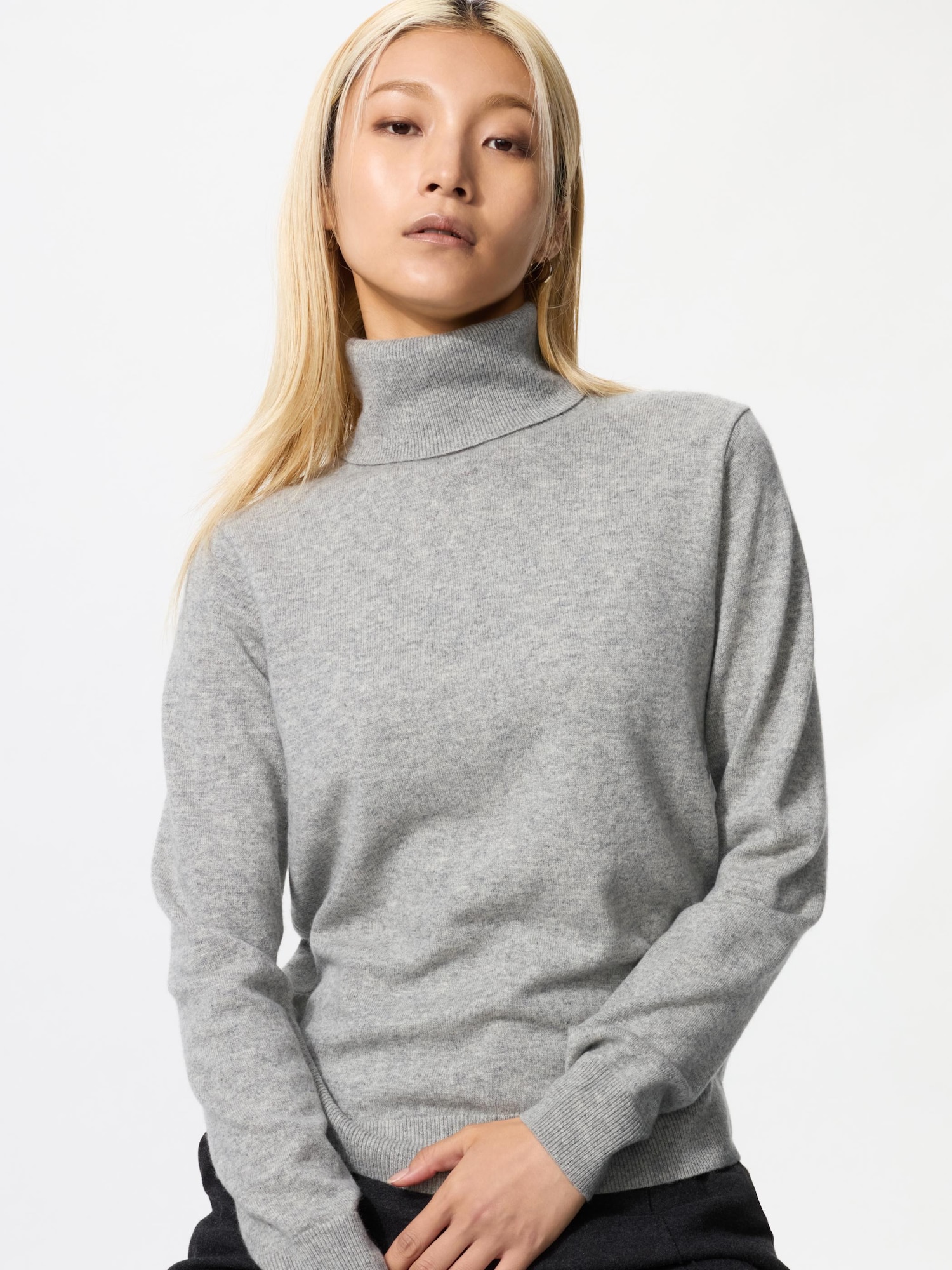 WOMEN カシミヤタートルネックセーター | UNIQLO UNIFORM