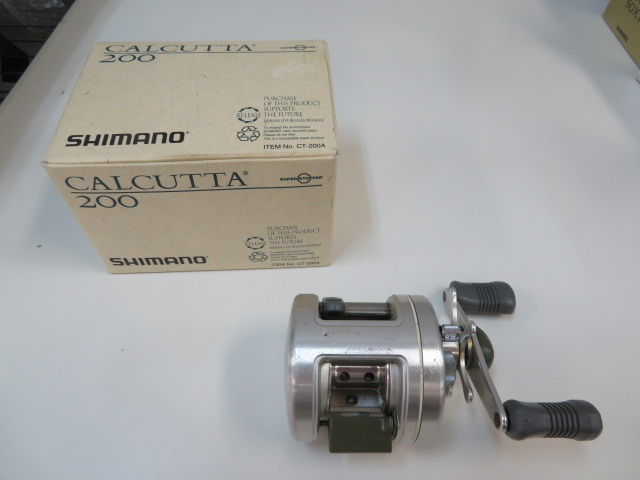 SHIMANO CALCUTTA 200XT 右巻き ベイトリール カルカッタ シマノ
