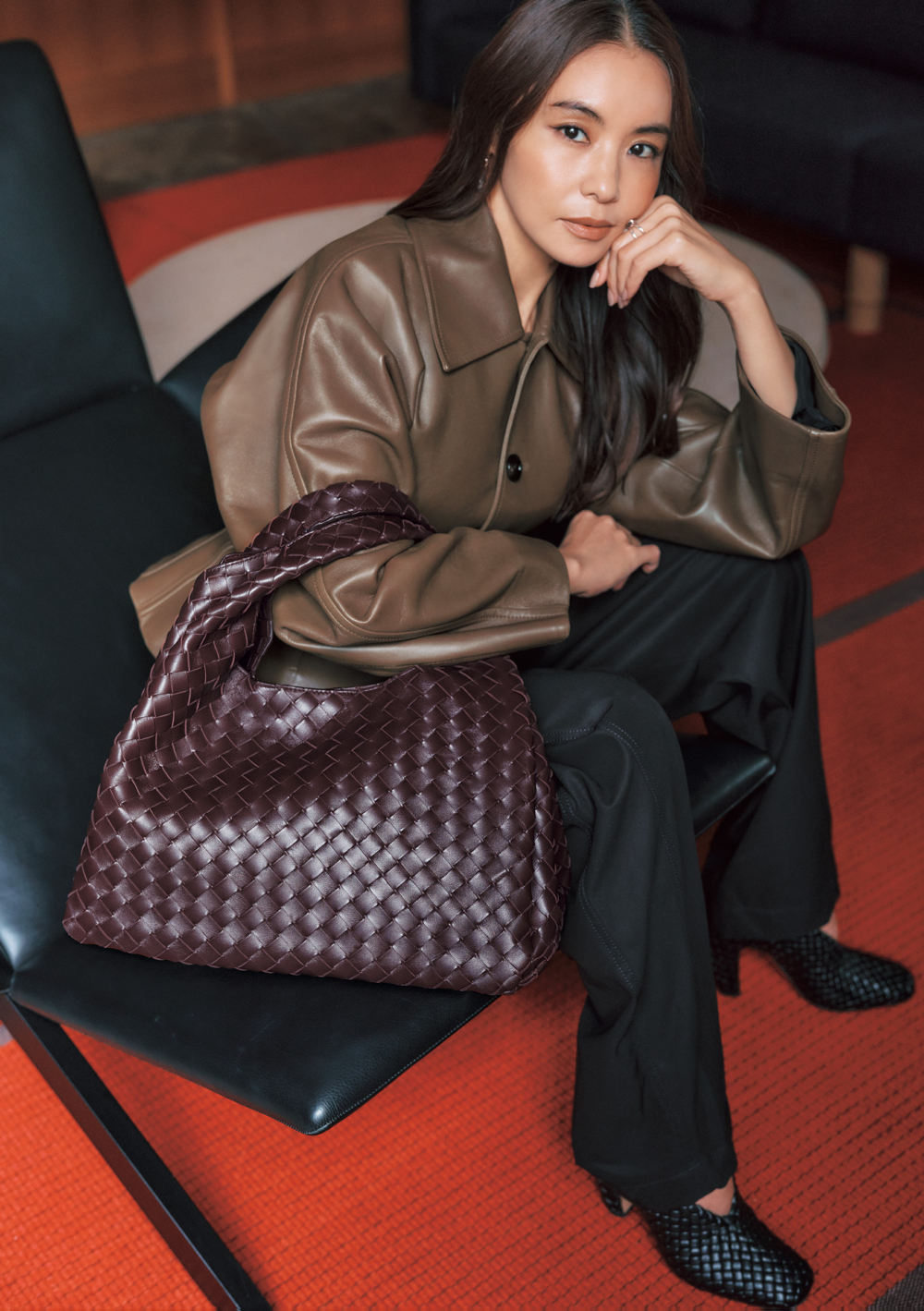 ワードローブの一軍であり続ける存在！ボッテガ・ヴェネタのイントレ