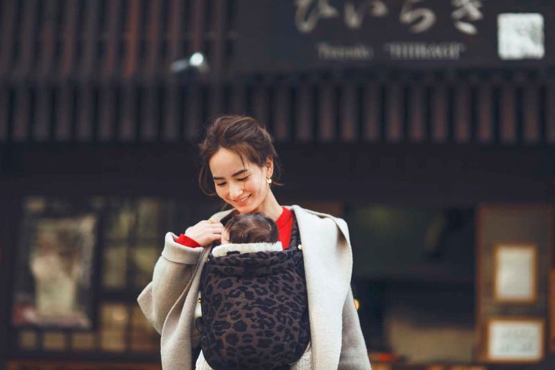 アーティポッペ】編集部が厳選！最新抱っこひも5 | VERY