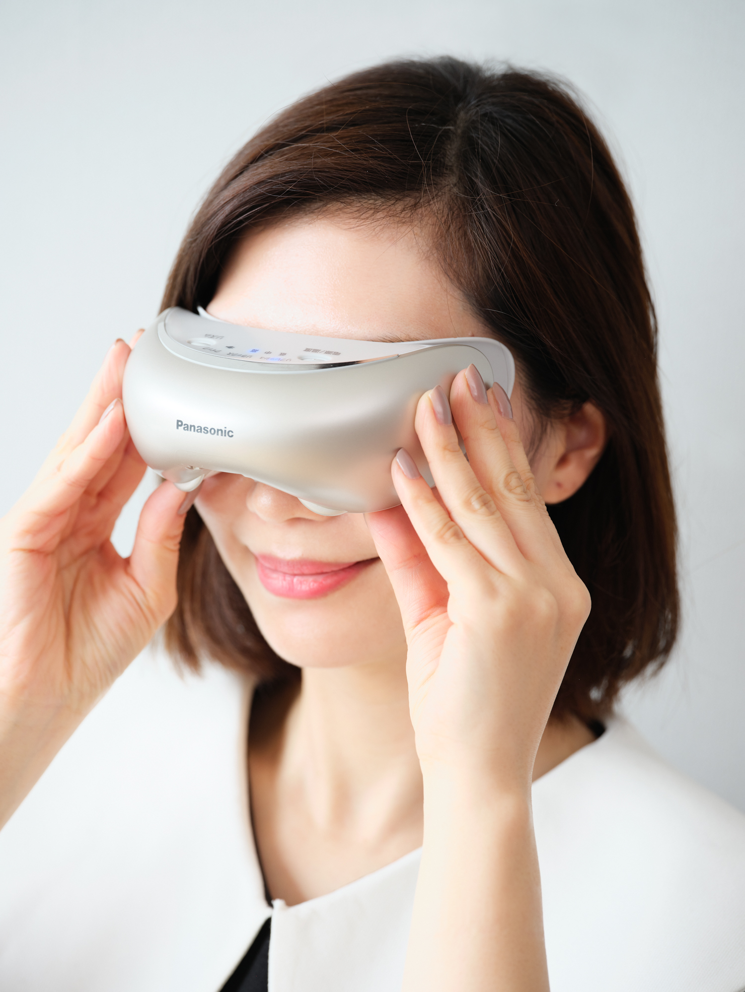 パナソニック 目もとエステ 海外対応 ゴールド調 EH-SW68-N