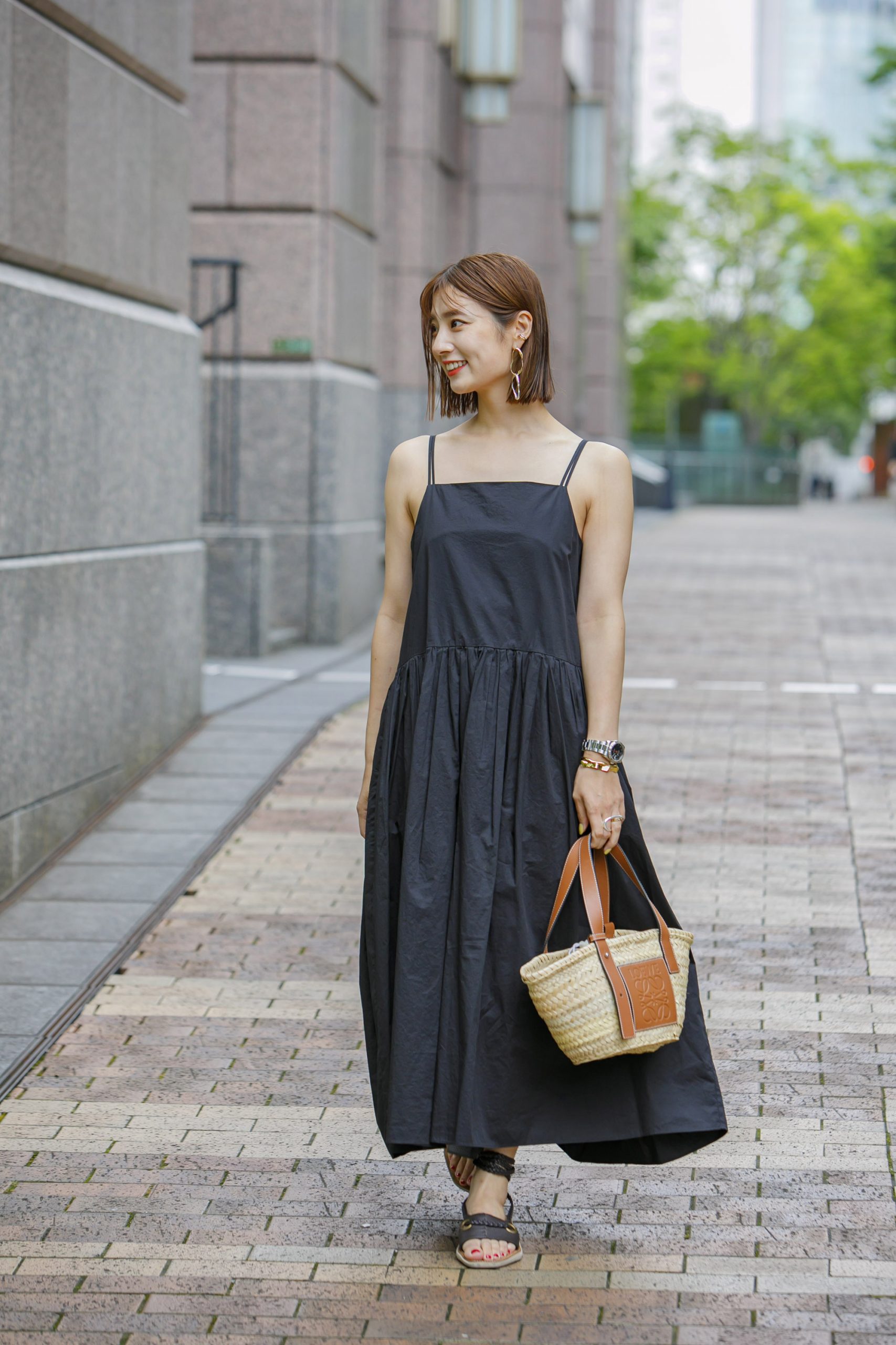 ロエベのかごバッグSNAP】オシャレママたちはどんなコーデに合わせてる