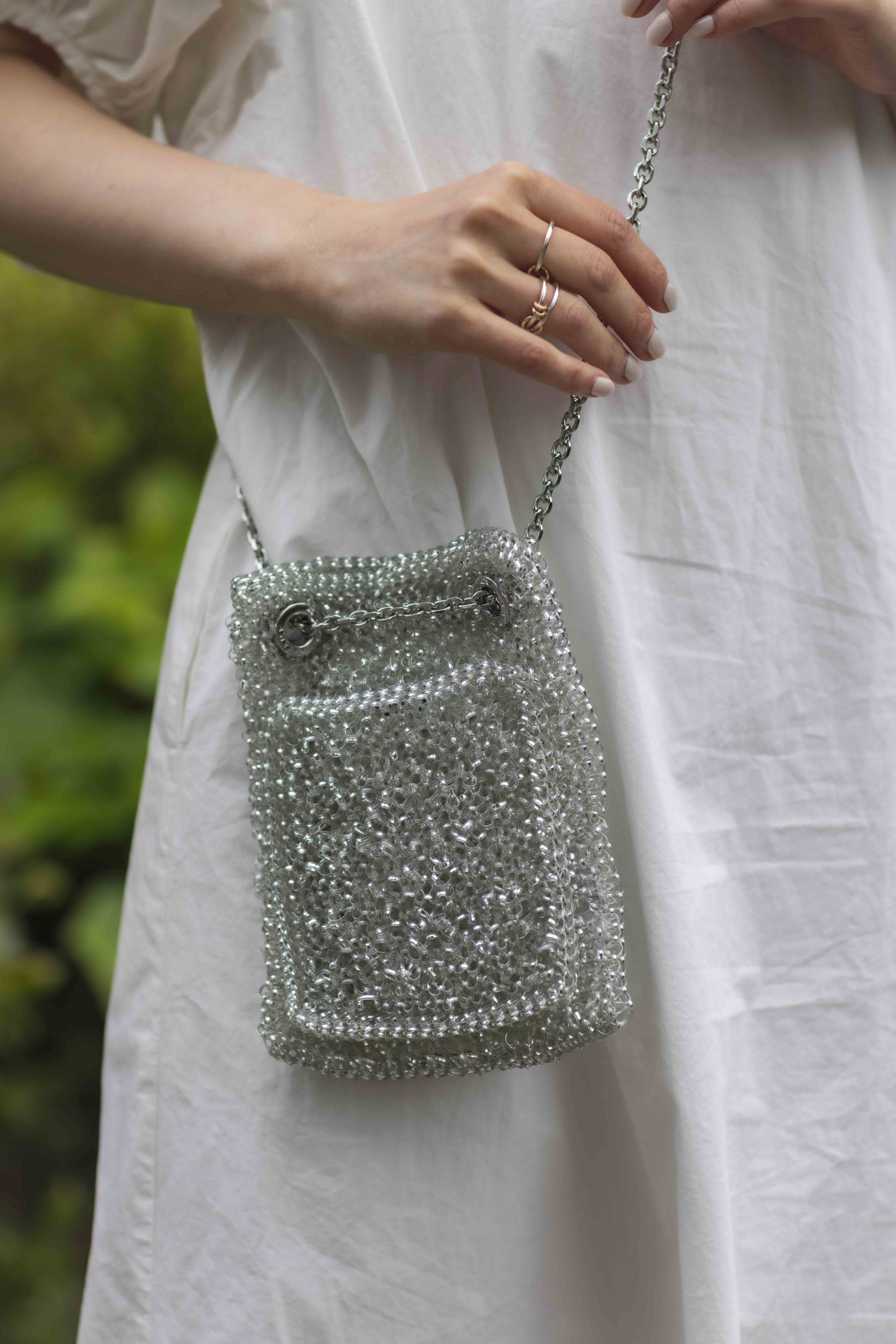 ママの「斜め掛け」は【アンテプリマ】のキラキラバッグ！＜SNAP＞ | VERY