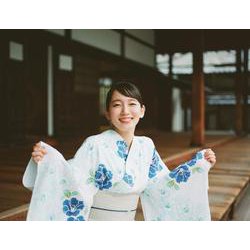 ヨドバシ.com - 吉岡里帆 Wアニバーサリー写真集「日日」 スペシャル