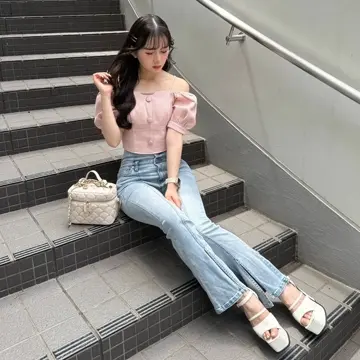 LIP SERVICE（リップサービス）｜ センタースリットフレアデニムパンツ