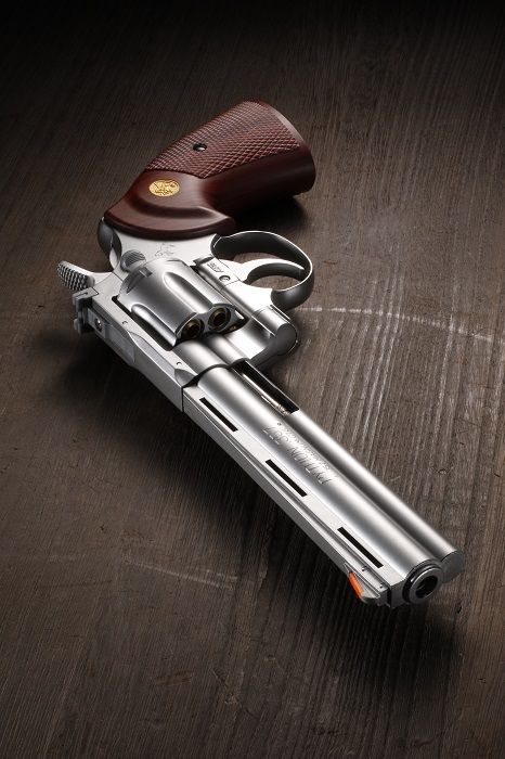 クラウンモデル「コルトパイソン.35マグナムシルバータイプ6インチガス