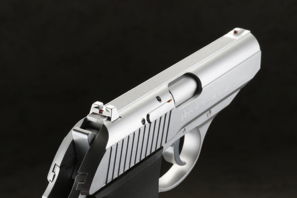 SIG SAUERの傑作コンパクトオートを再現「KSC P230SL ヘビーウエイト