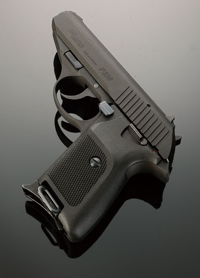 リアルさとアクションを両立させたコンパクトオートの傑作「KSC P230JP