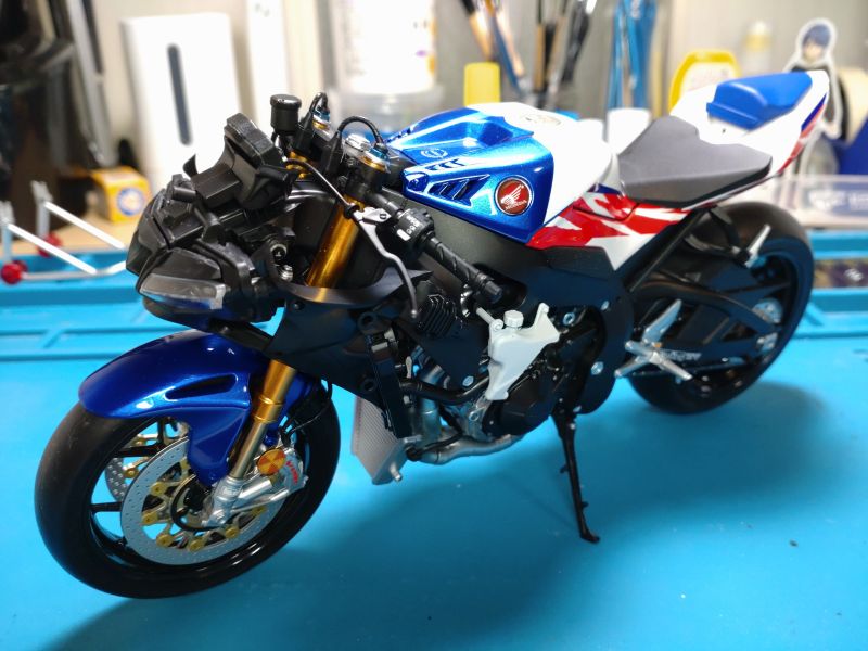 Magic Factory 1/9 Honda CBR1000RR-R FIREBLADE SP キットレビュー