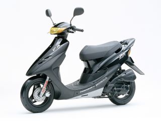 ホンダ（HONDA）1995年 Live Dio ZX・カラーチェンジのカタログ情報