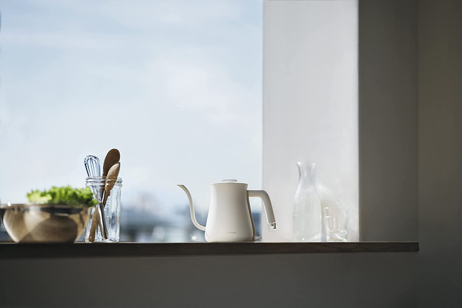 BALMUDA The Pot Electric Kettle - White (K07A-WH) ｜ DOKODEMO