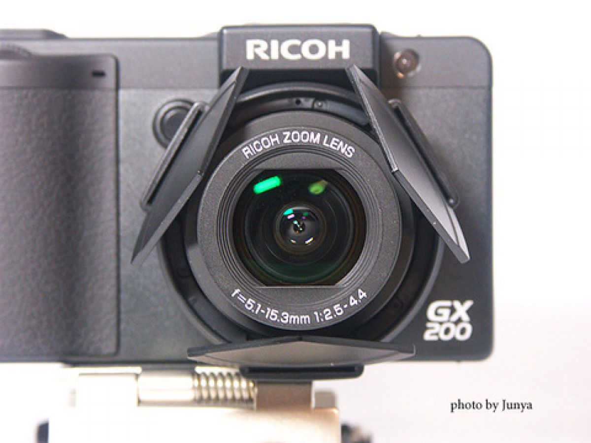 RICOH GX200 デジカメ 2435 ASCII.jp：RICOH GX200、趣味を極める人のコンパクトズーム (1/4)