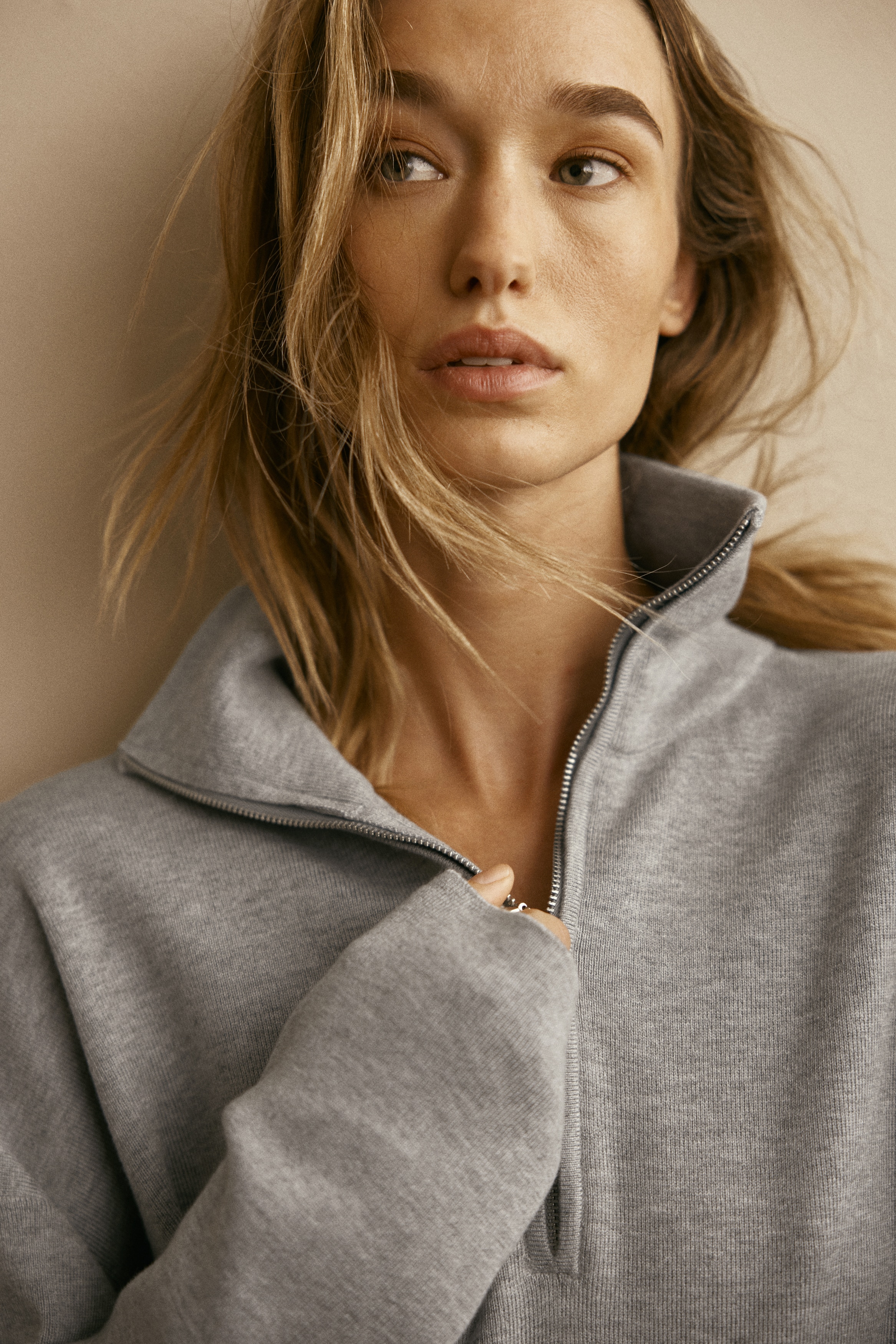 ハーフジップ オーバーサイズセーター - グレーメランジ - レディース