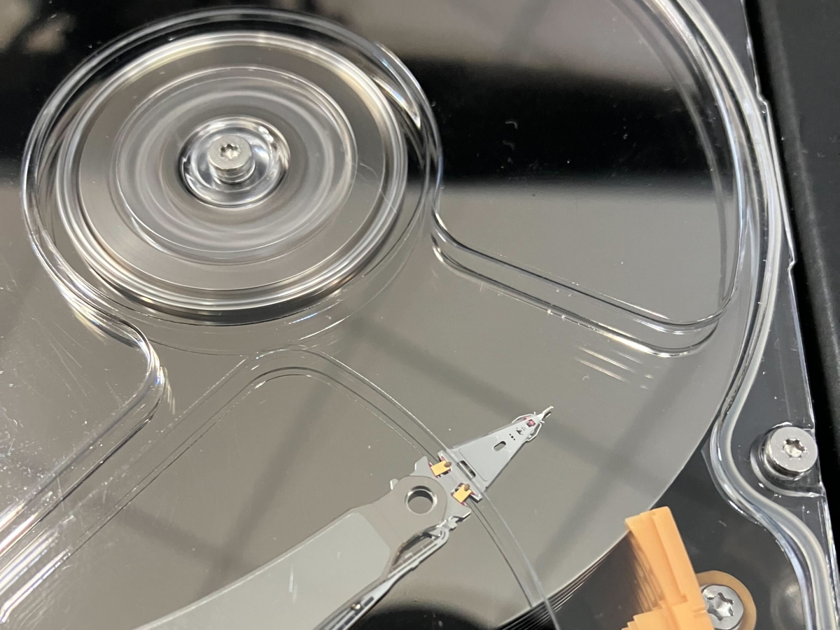 シーゲイトがHDD記憶容量密度の限界を打破、1プラッタ当たり3TB以上を