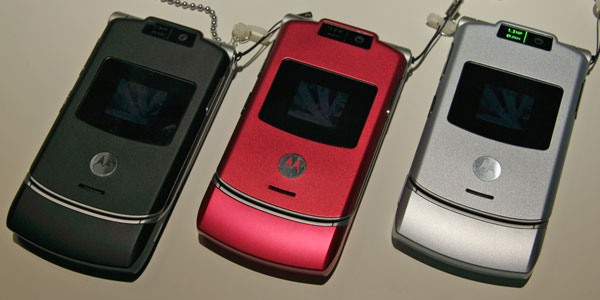 写真で解説する「M702iS」（1/2 ページ） - ITmedia Mobile