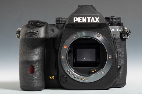 これぞ一眼レフ ペンタックス「K-3 III」で味わうファインダーをのぞく