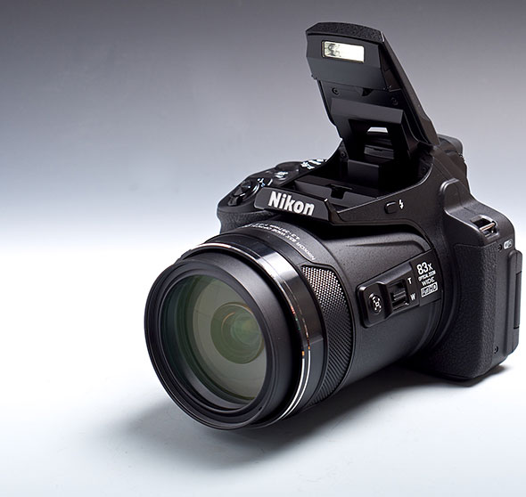 2000ミリ相当まで突き抜けた光学83倍ズームが笑うほど面白い