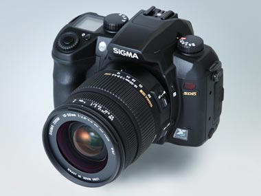 シンプルでストイックなデジタル一眼レフ――シグマ「SD15」：レビュー